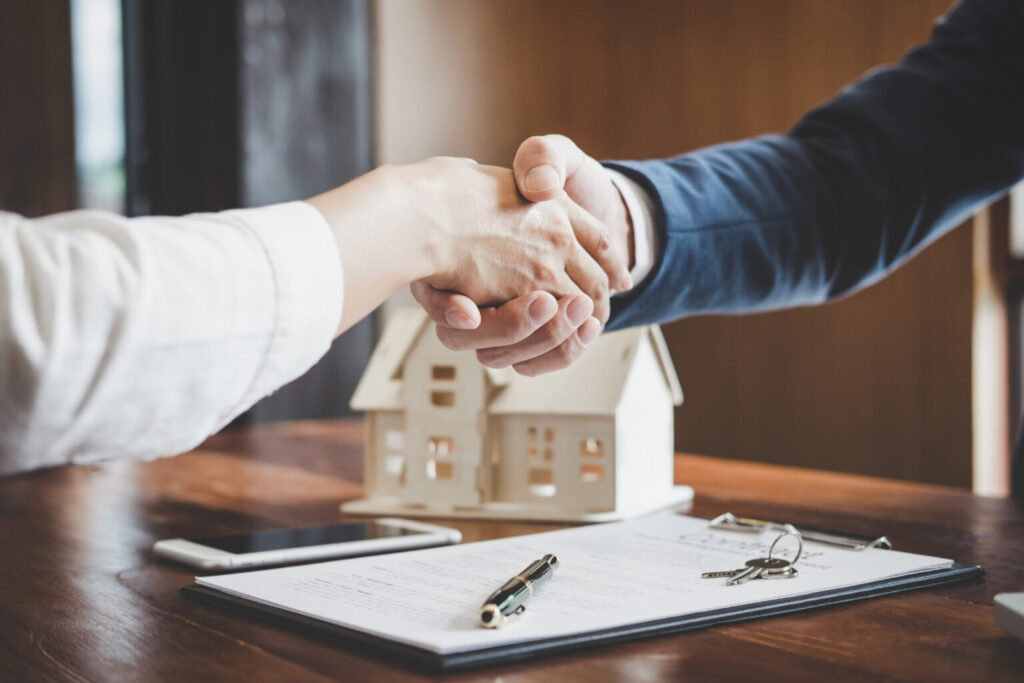 Real estate agent in Calabasas